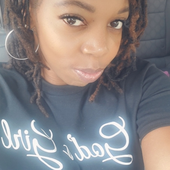 GOD'S GIRL T-Shirt - Picture 3 of 3